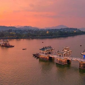 女性向纯爱片av播放
